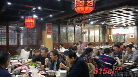 重庆最有名的老火锅店怎么?_1
