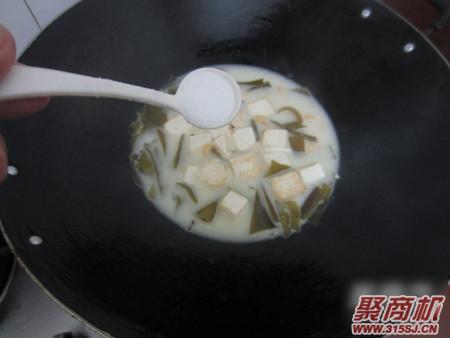 海带豆腐汤家常做法大全步骤图7