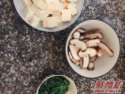 豆腐焖香菇家常做法大全步骤图2