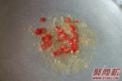 毛豆咸菜炒肉丝家常做法大全步骤图5