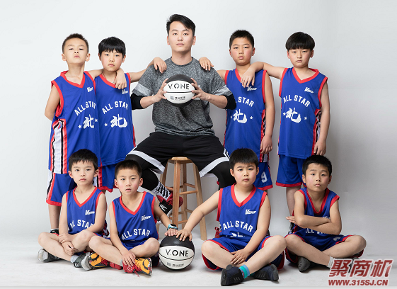 用热爱打造孩子们自己的篮球场——记南陵唯玩星球商