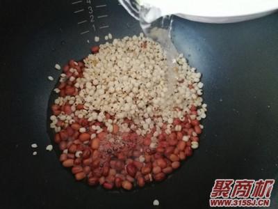 牛奶紅豆薏米粥家常做法大全步驟圖3