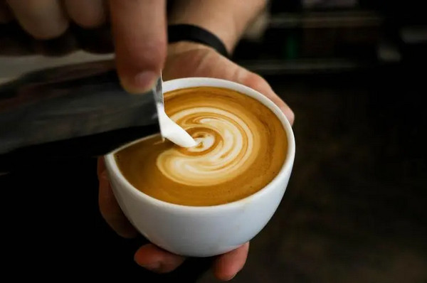 现在开咖啡店还能挣钱吗？找准咖啡赛道实现高收益！