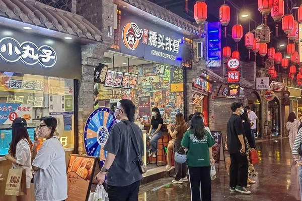 開小吃店累不累？累并快樂著！